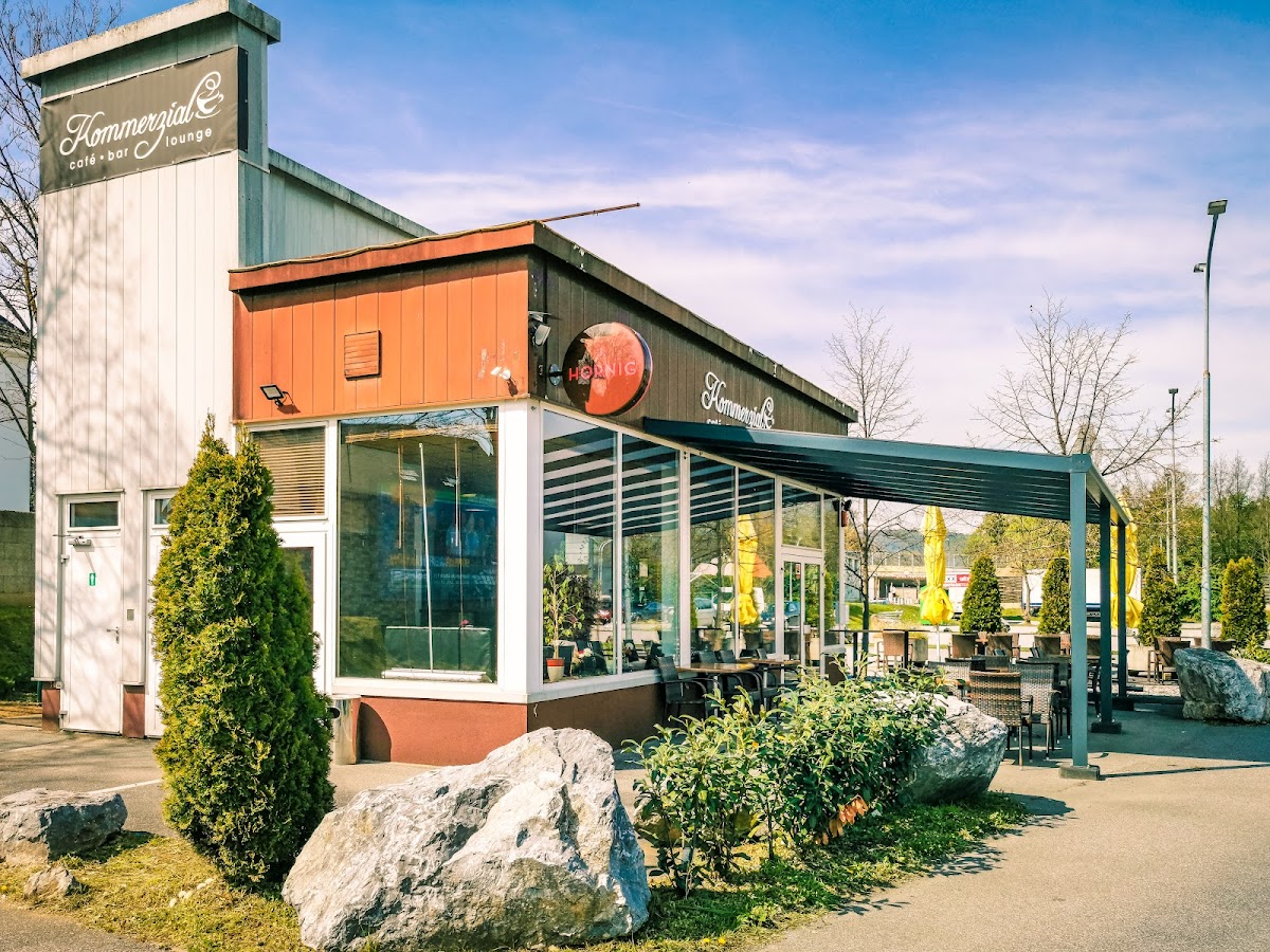Kommerzial Café-Bar Lounge