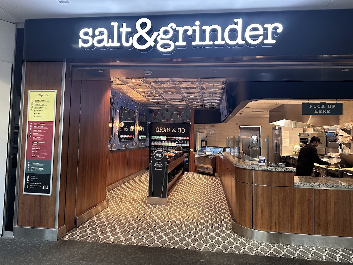 Salt & Grinder