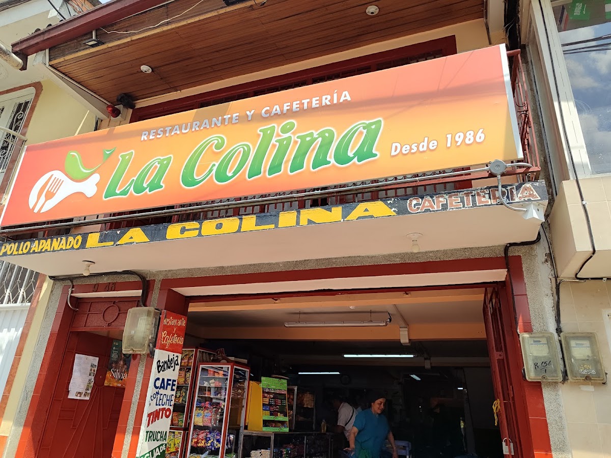 CAFETERIA Y POLLO APANADO LA COLINA