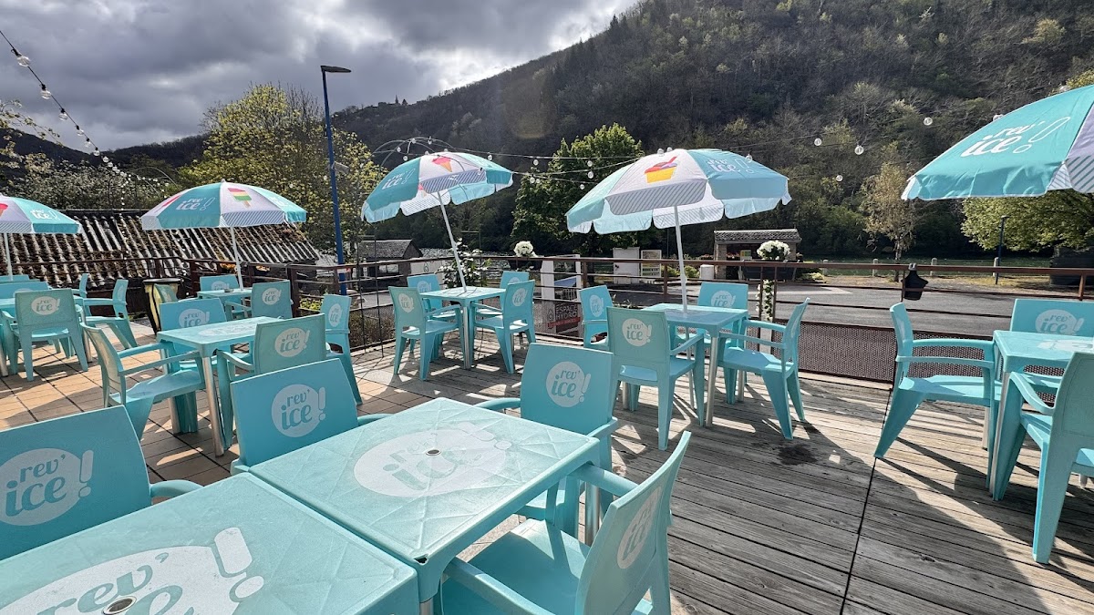 La table des deux freres