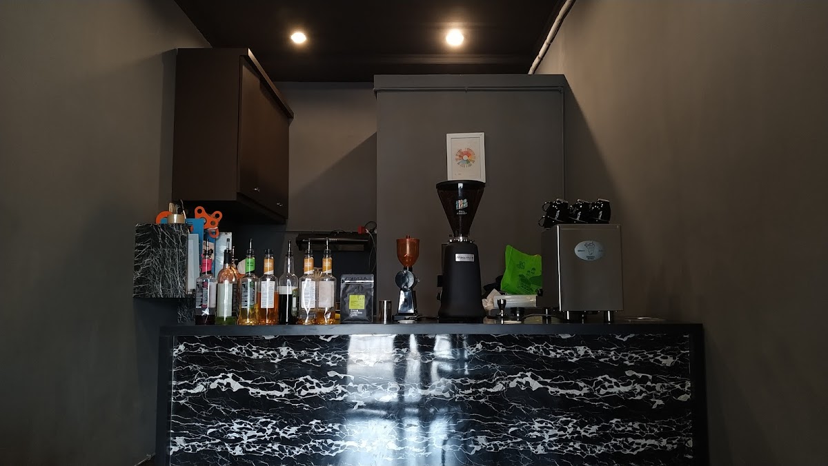 LaDayLe Coffee St Cakung