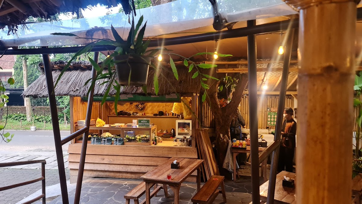 Pesona Kampung Sunda