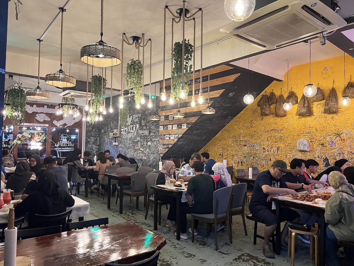 Leva Leur Cafe (Sierra)