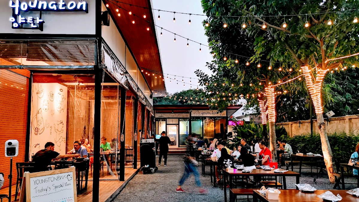 YOUNGTON Korean Backyard & Chill, Ratchapruek