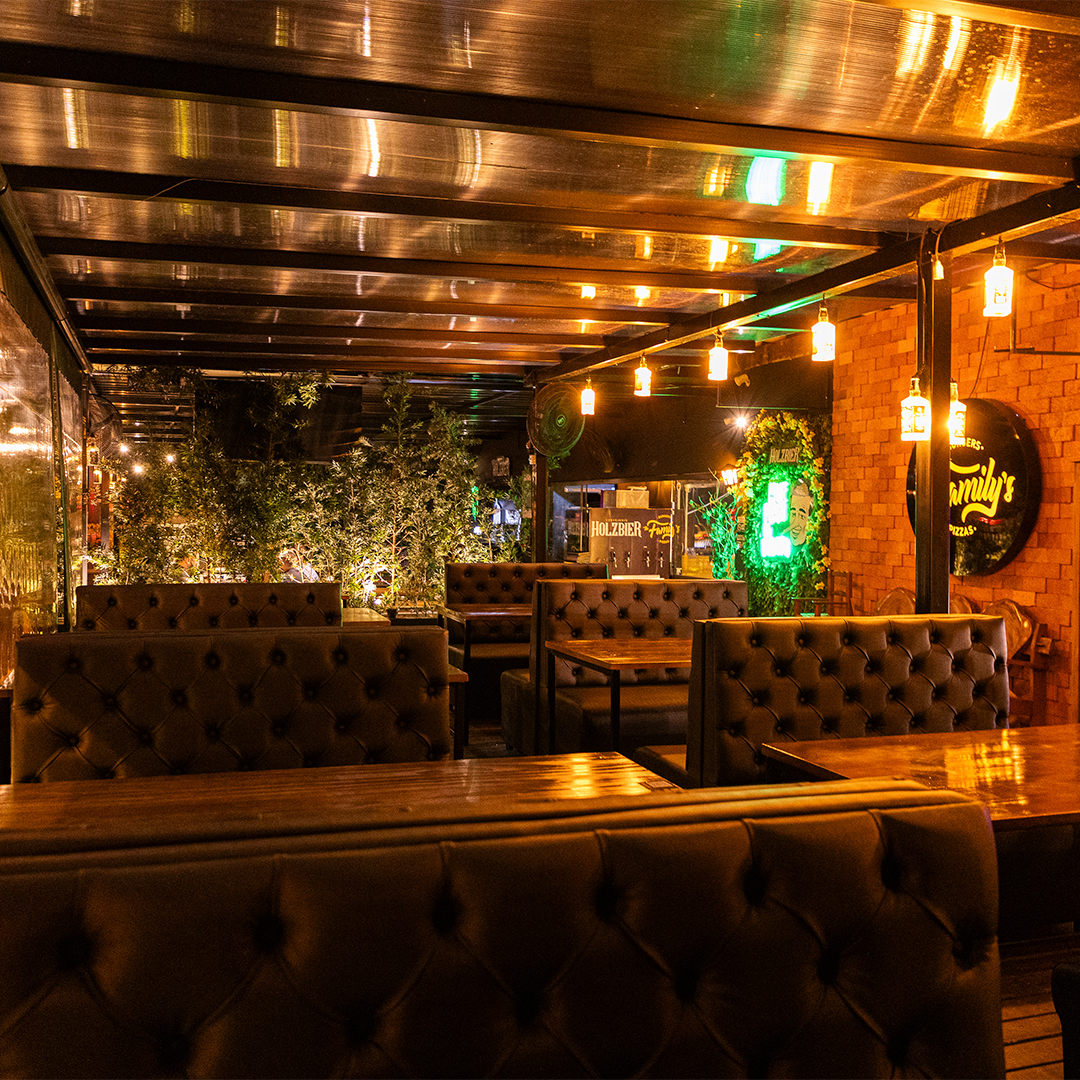 The Family's Burger & Pizza