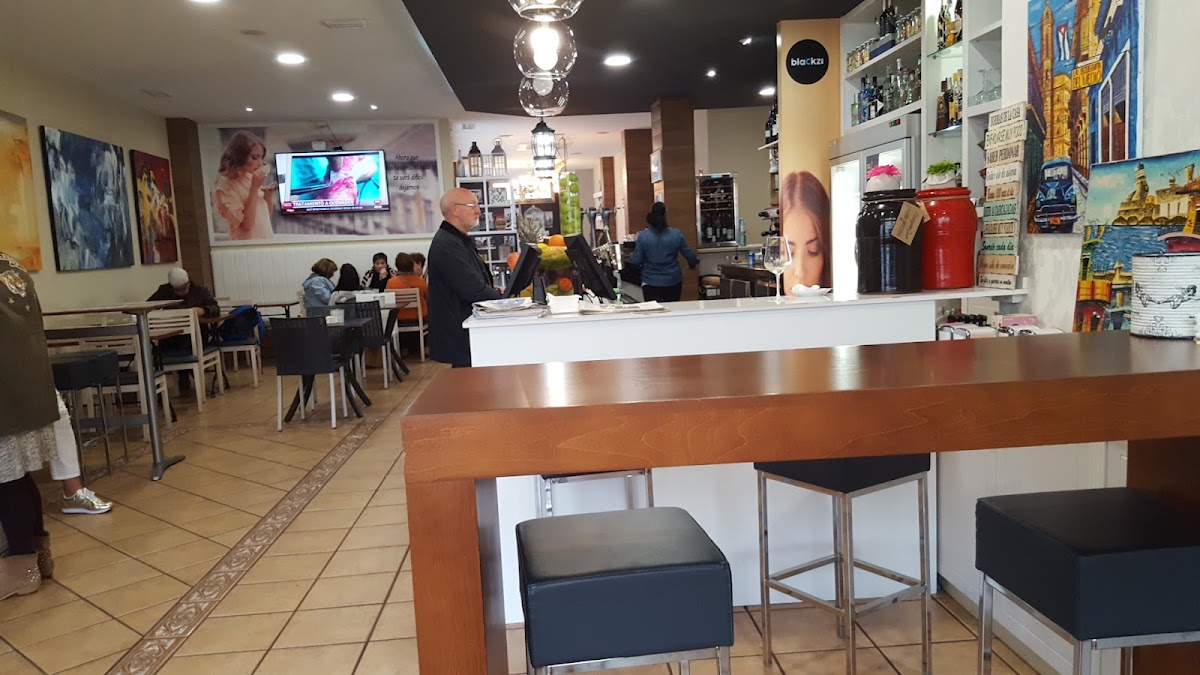 Café Vinoteca d'Tati