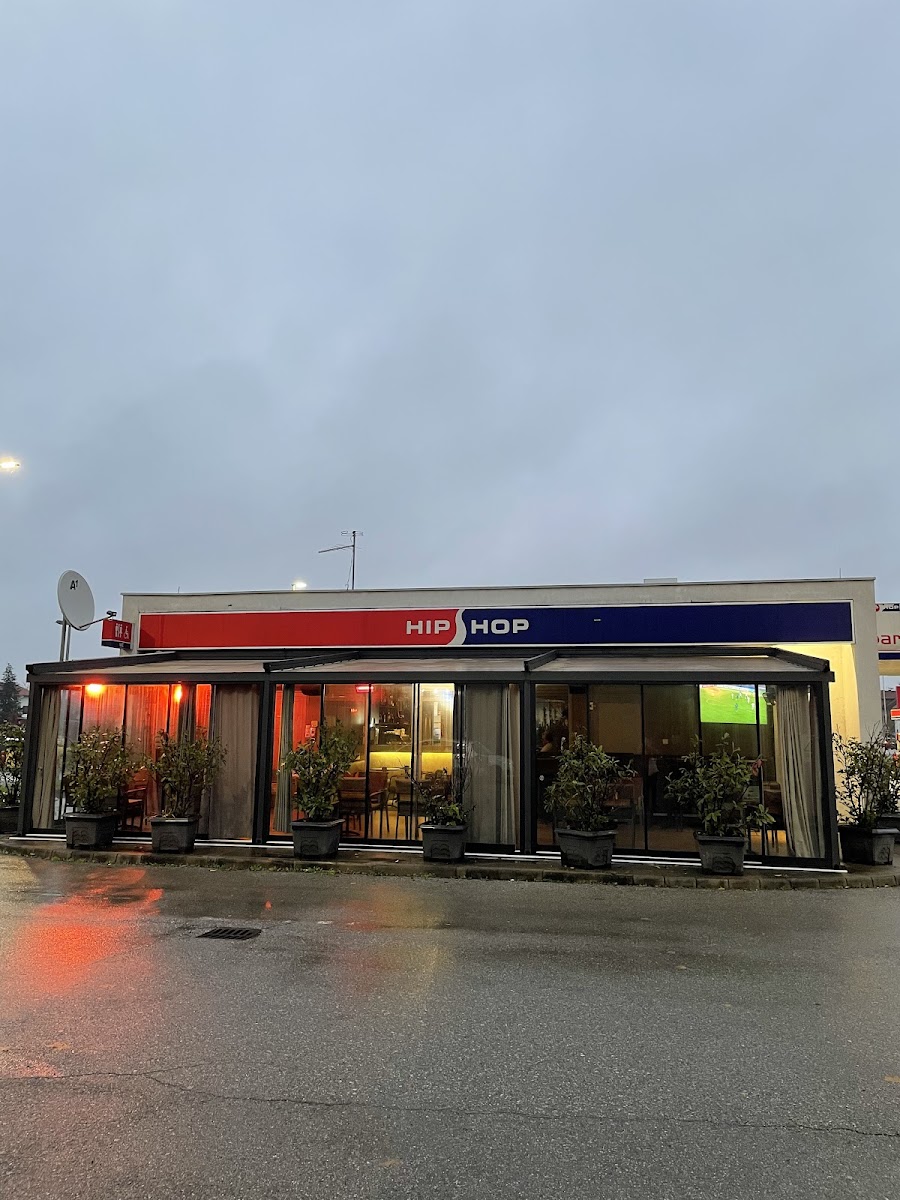 Coffee Bar Kayenn Hip-Hop