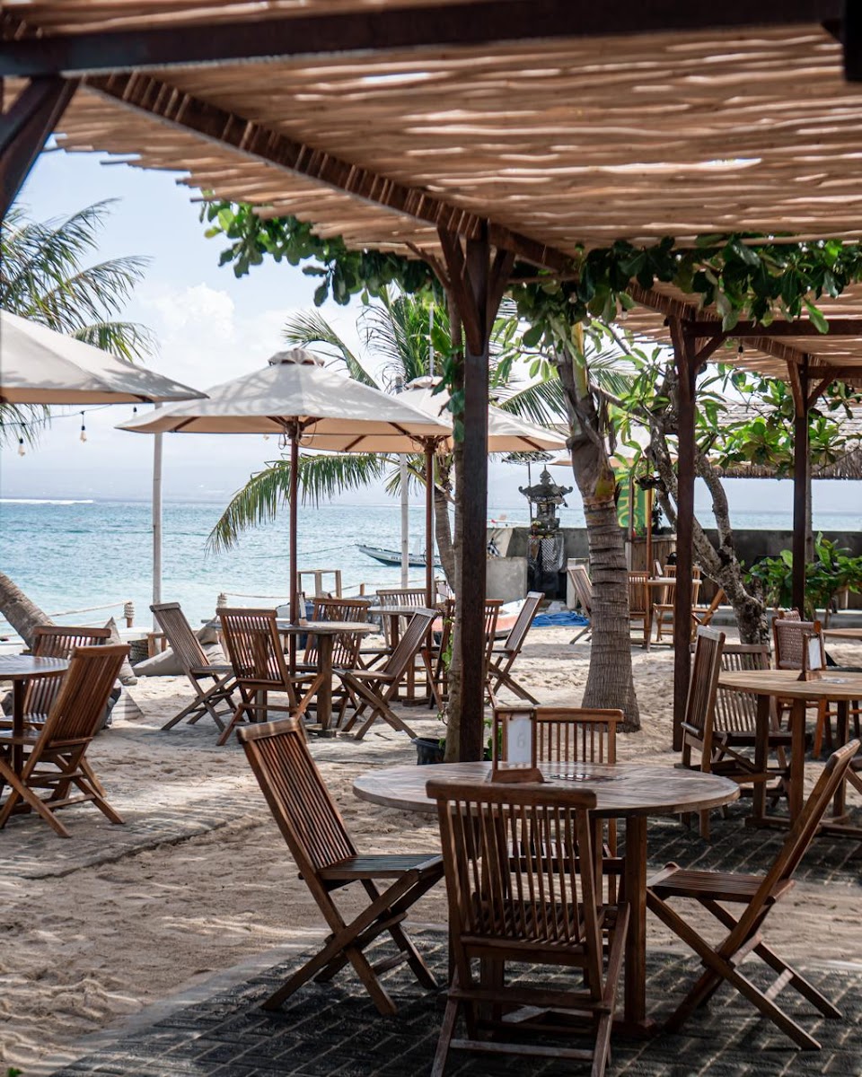 Arthamas Snack Bar & Cruise Port Nusa Lembongan