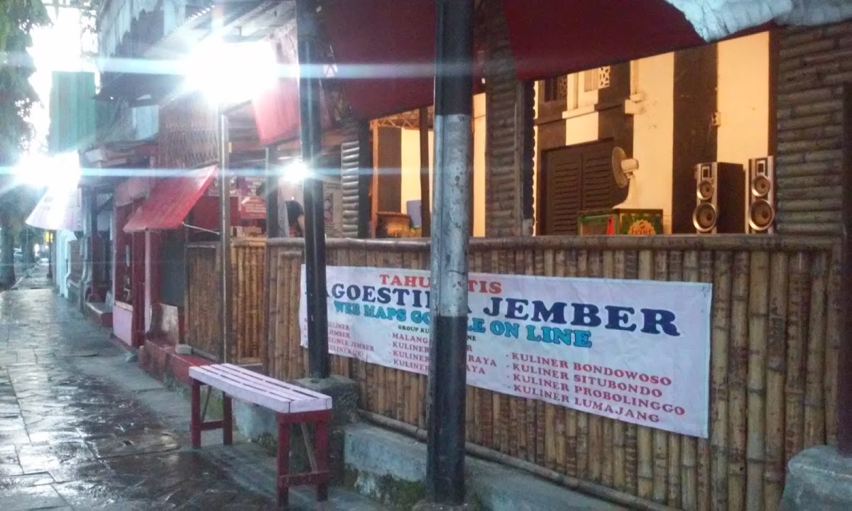 Cafe Tahu Petis Bagoestira Jember