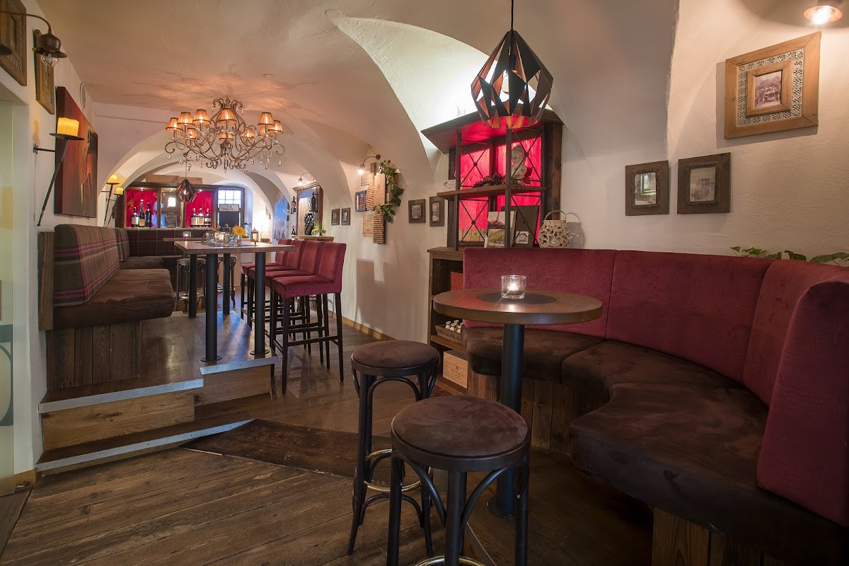 filos Weinbar & Cafe