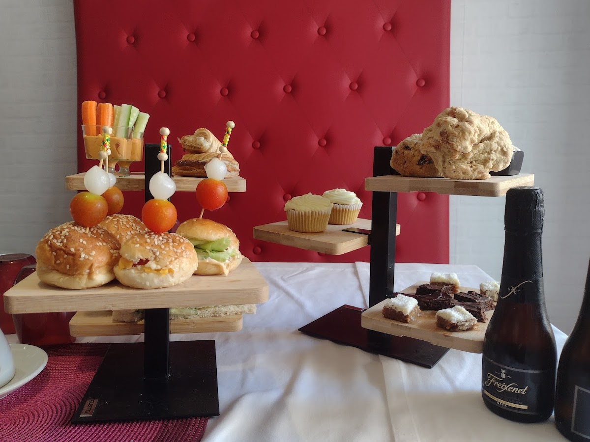 Luxury Tours and Vacations Holidays please