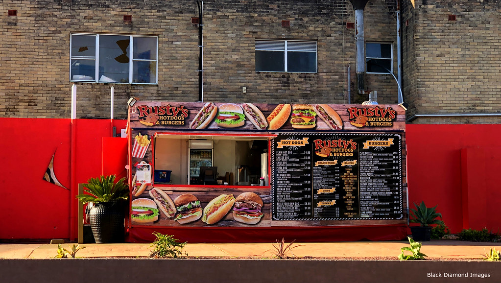 Rusty's Hotdogs & Burgers