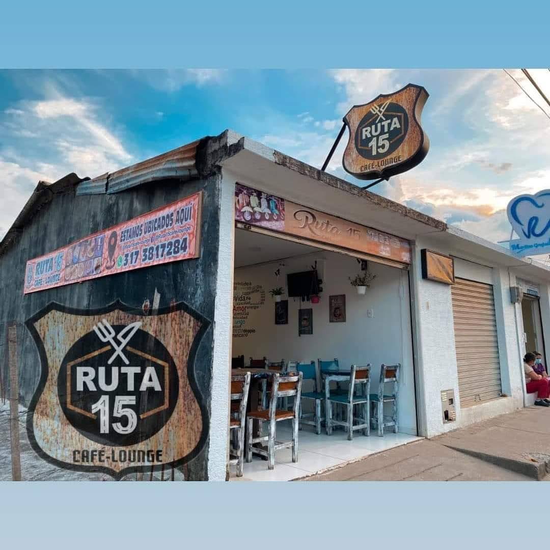 Ruta 15 café-lounge
