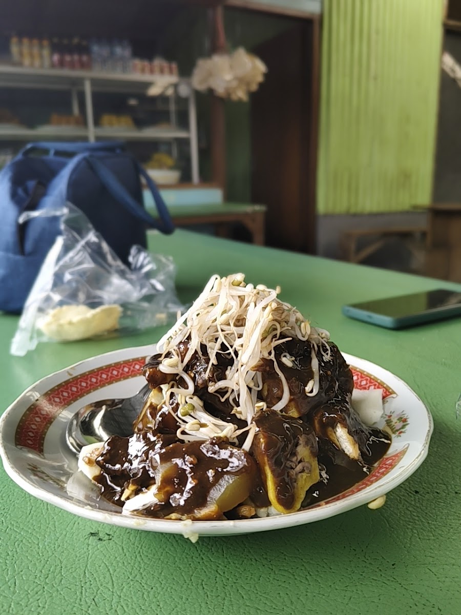 Rujak Cingur Bu Suci