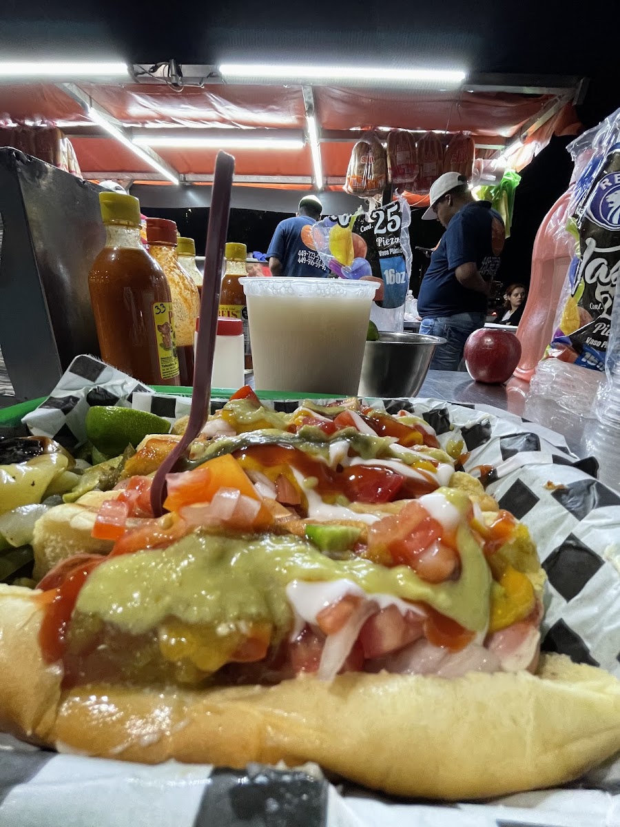 Jochos Y Hamburguesas El Canal