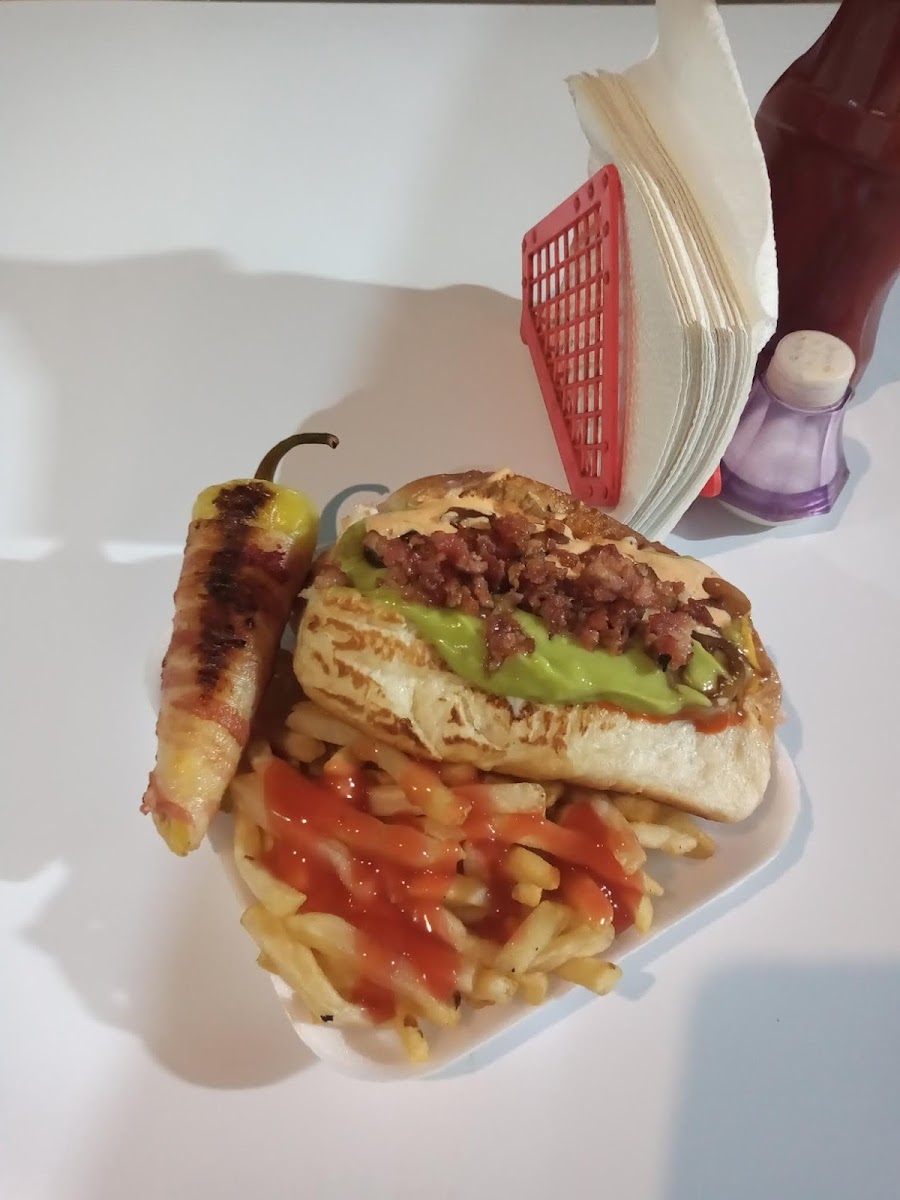 Hot Dogs y Hamburguesas El Cris