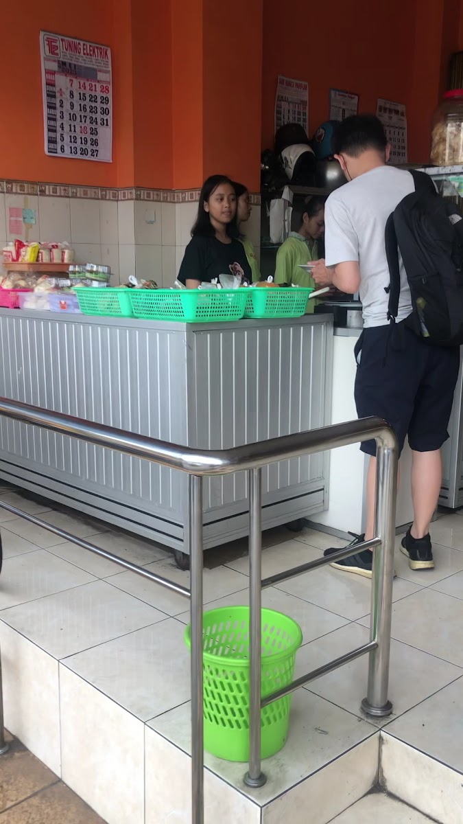 Depot Makan Surya꧋ꦣꦥꦠꦩꦏꦤꦱꦪ