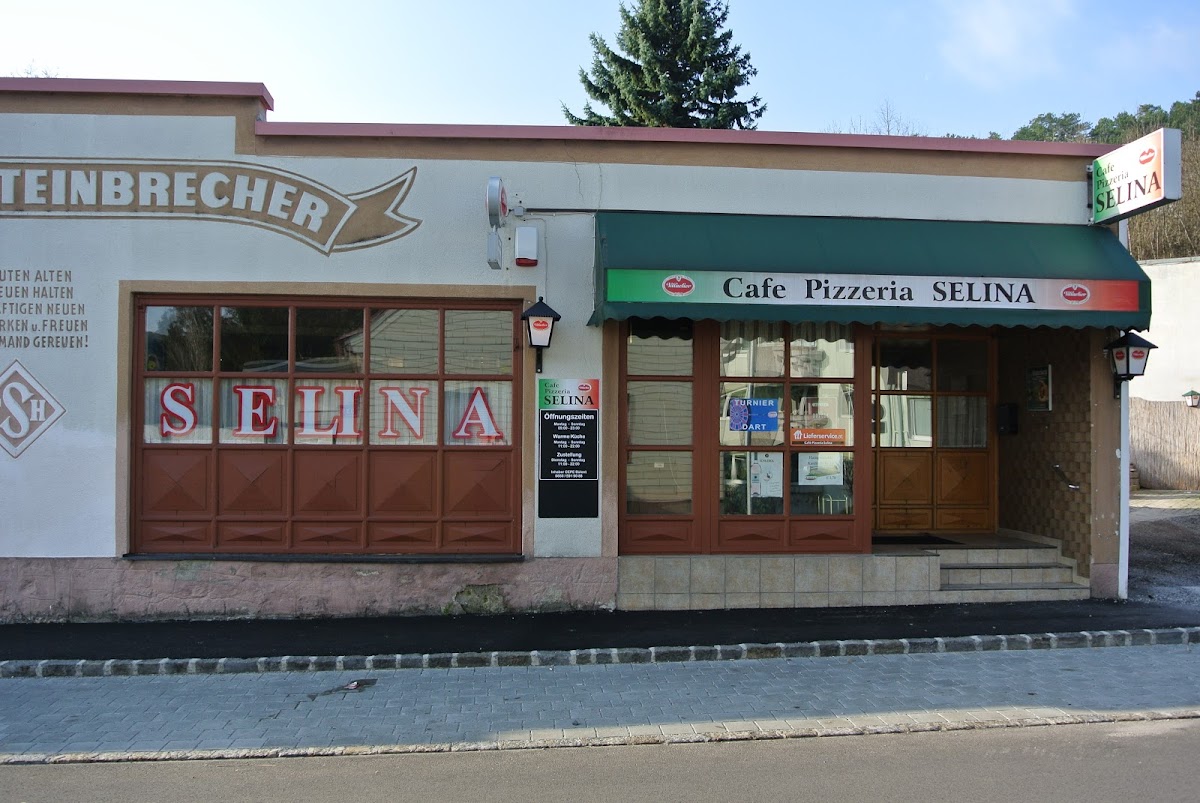 Cafe Selina
