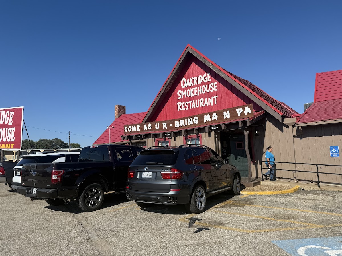 Oakridge Smokehouse Restaurant