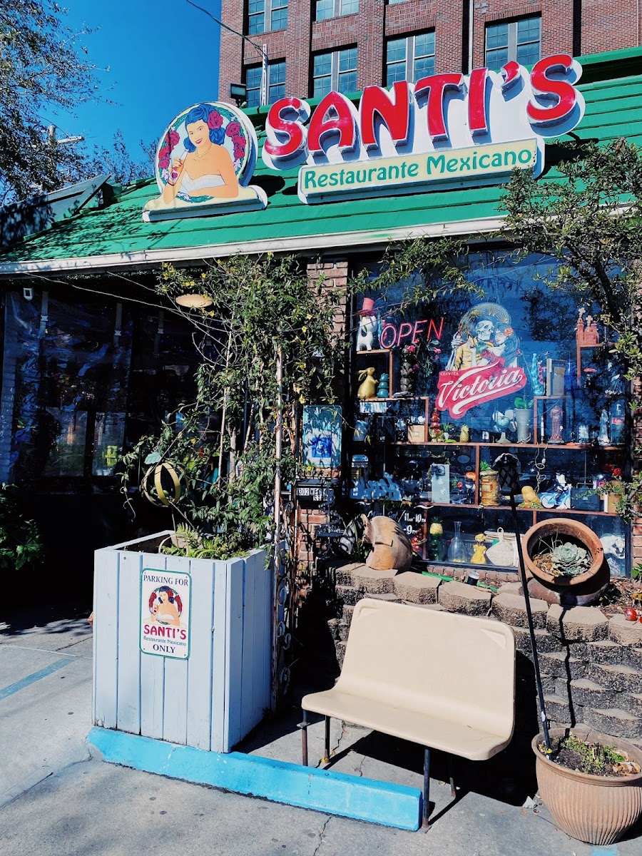 Santi’s Restaurante Mexicano