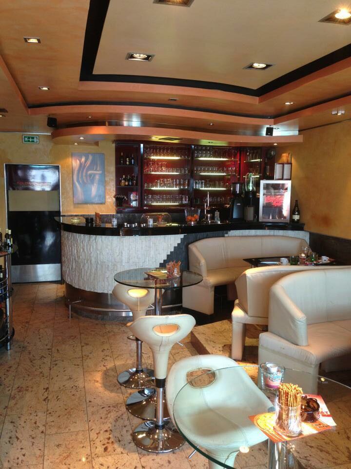 Cafe Shele - Zimmer - Rooms - Hotel