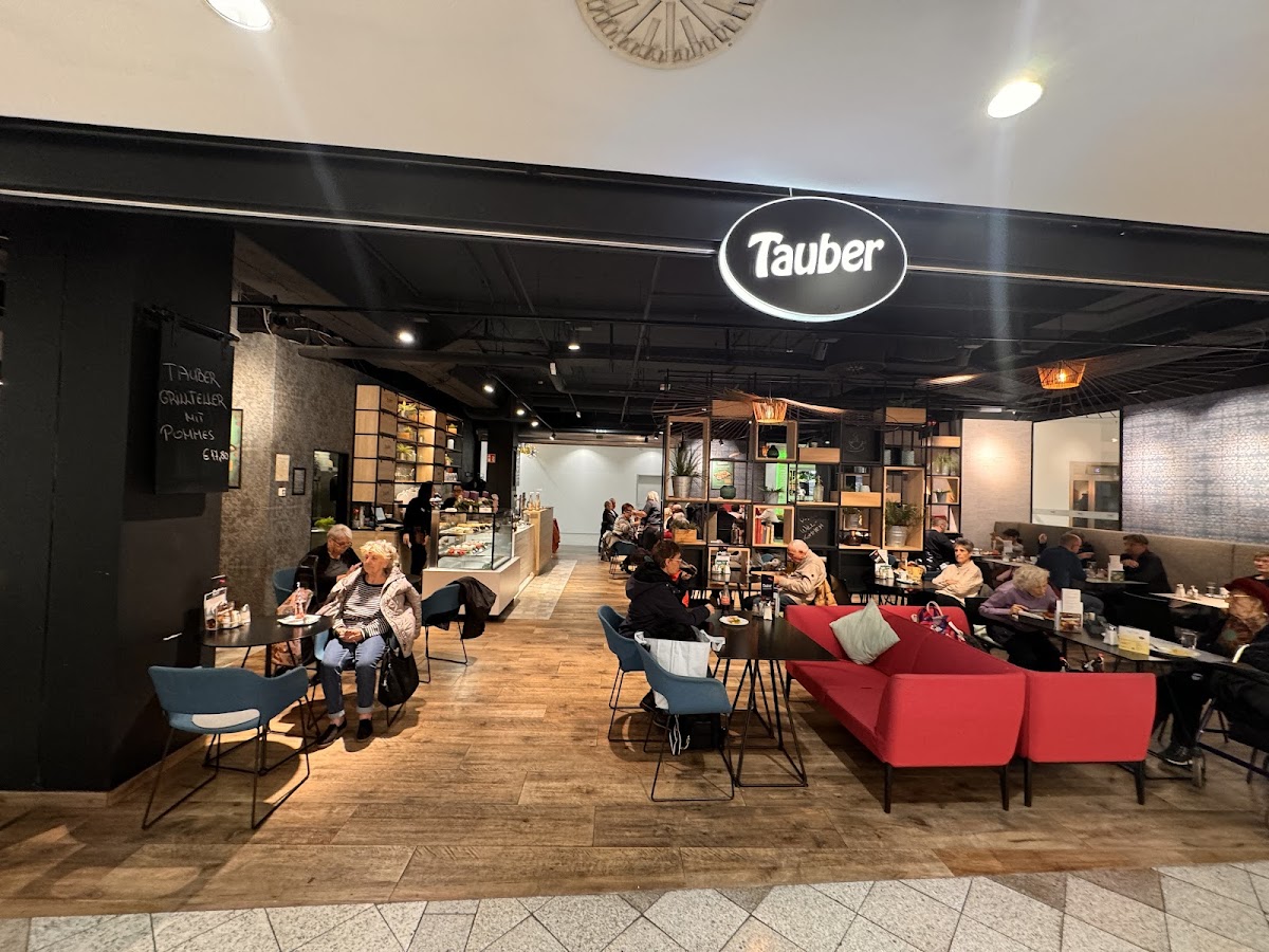 Tauber Café Zentrum Simmering