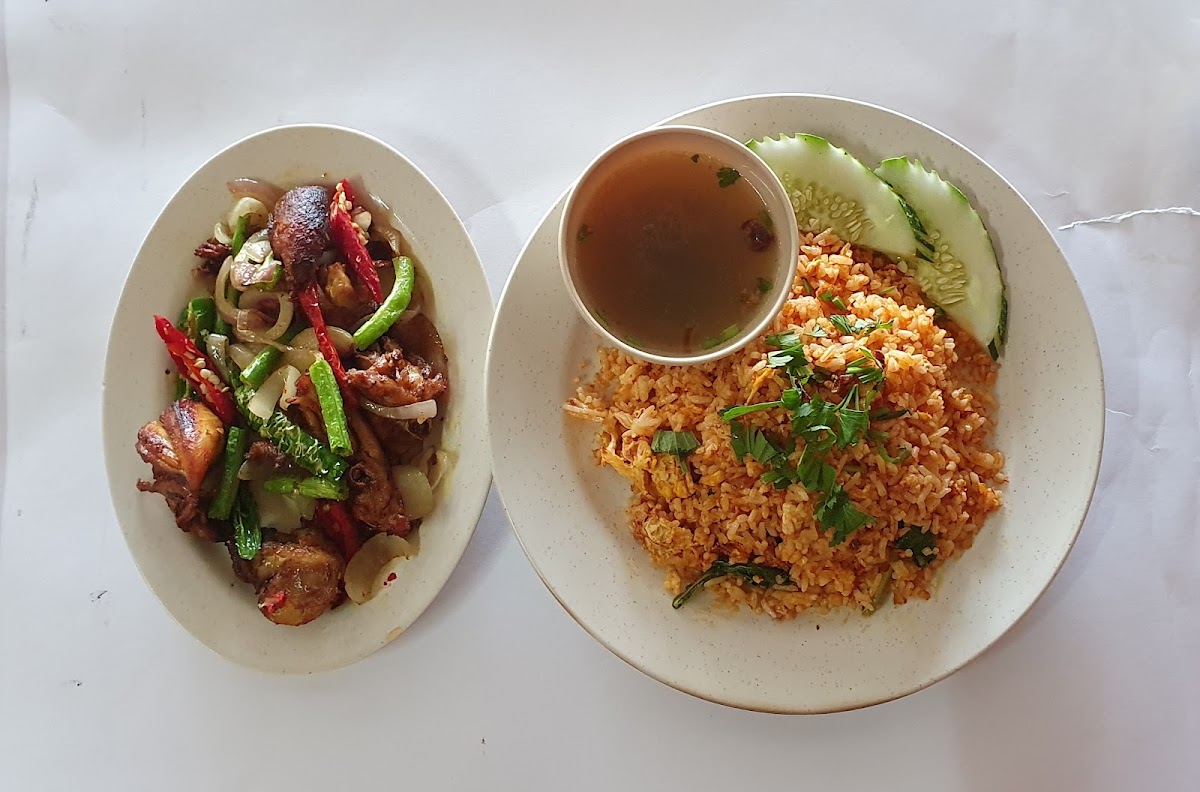 Mak Jah Nasi Ayam Warisan